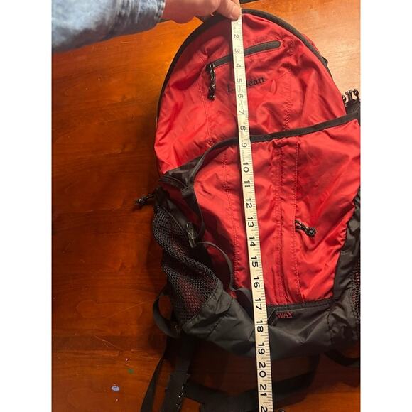 L. L. Bean Ultralight Day Pack Stowaway Red Black Cinch Top Backpack Buckle Zip - Picture 11 of 12